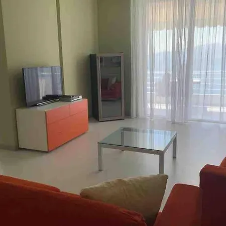 Stunning Apartment, Stunning Views, All Comfort